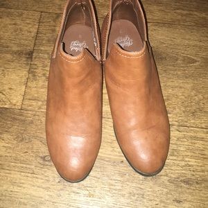 Low cut booty rust color boots size 9